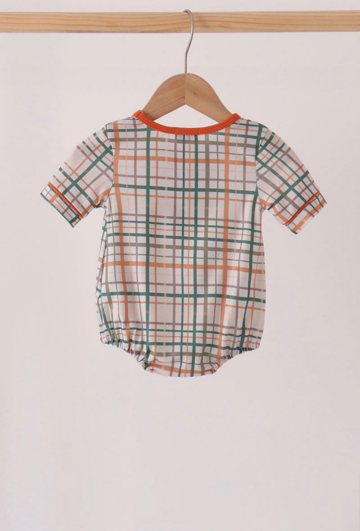 Pumpkin Embroidery Plaid
Bubble