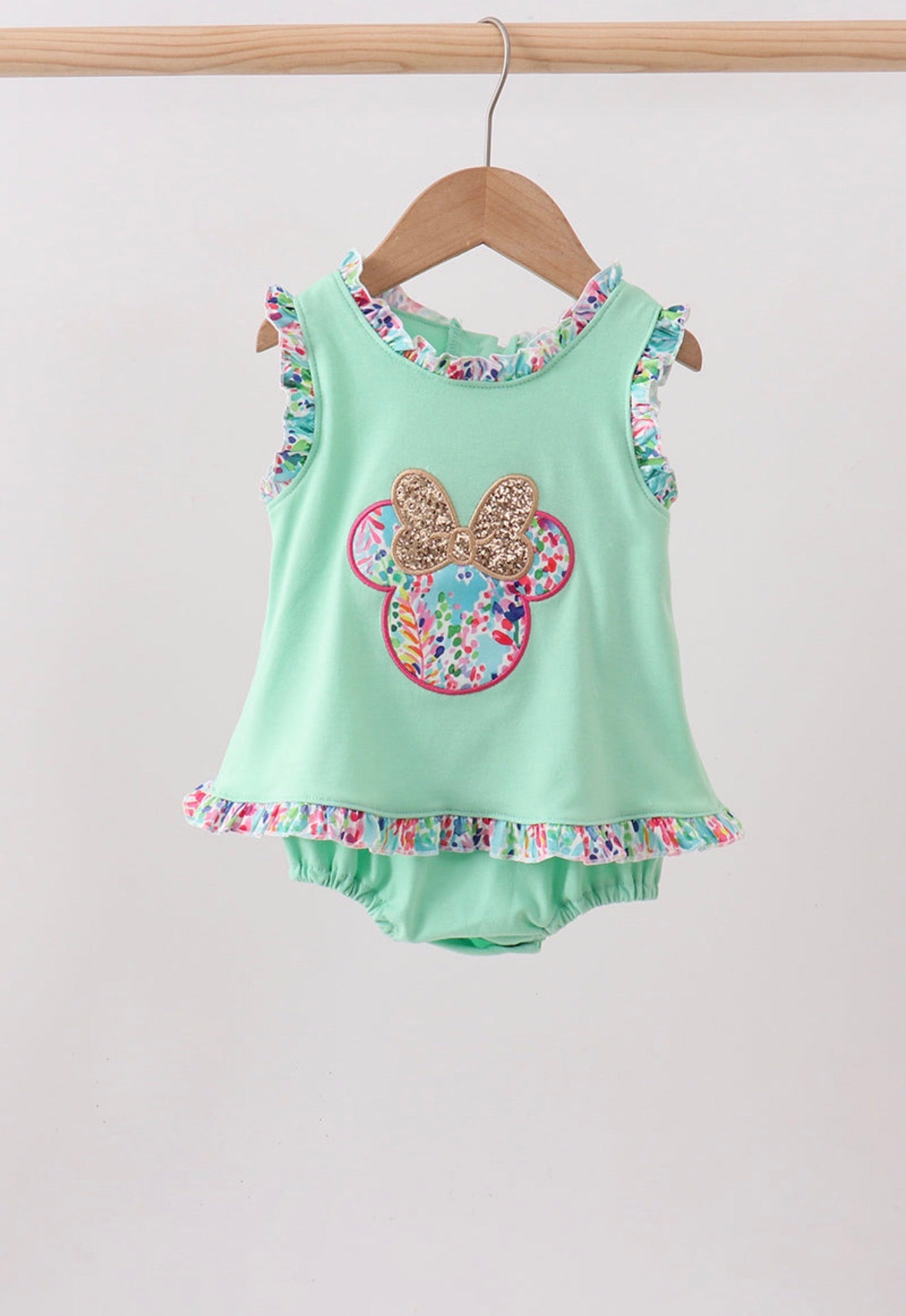 Mint character appliqué bubble