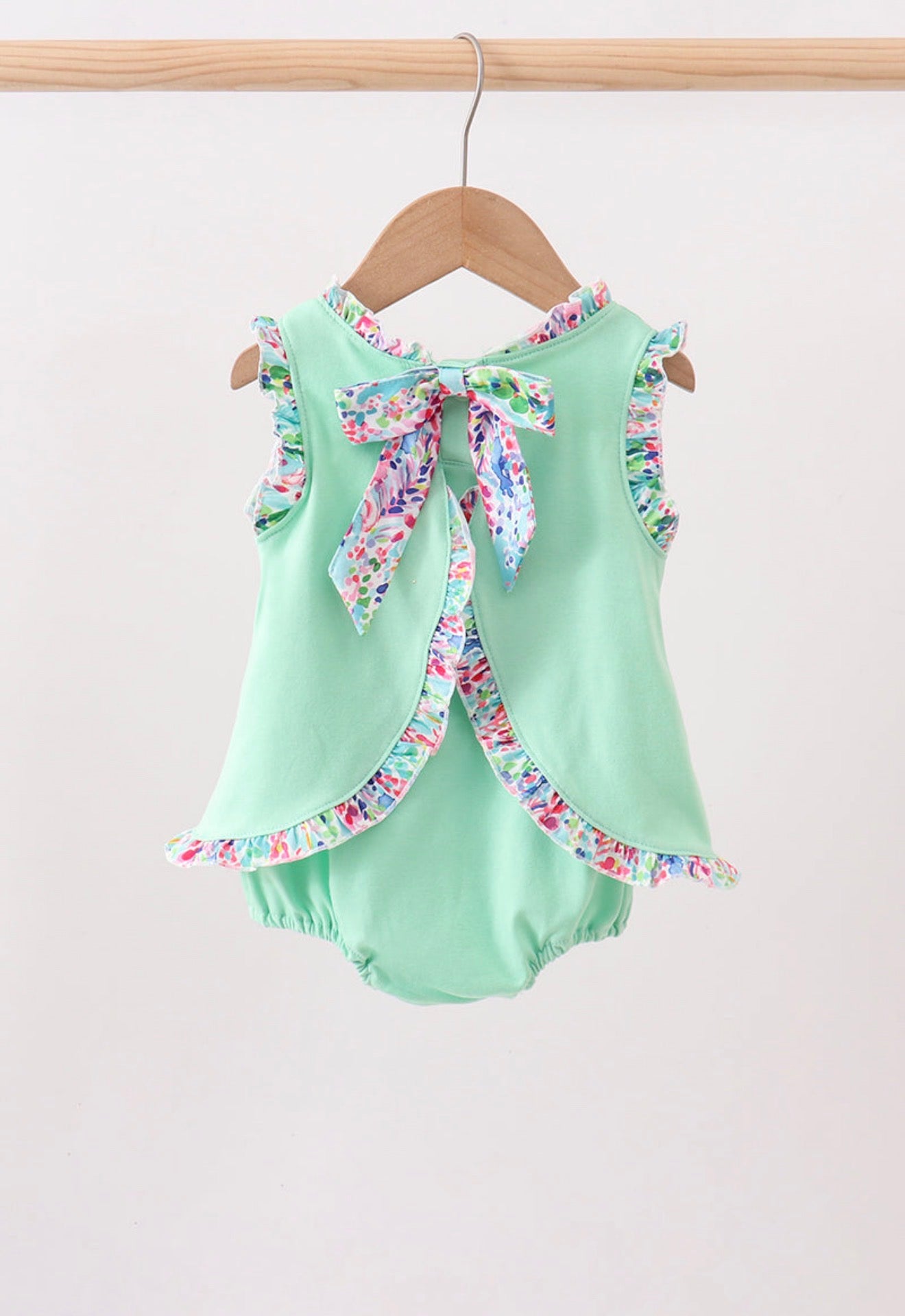 Mint character appliqué bubble