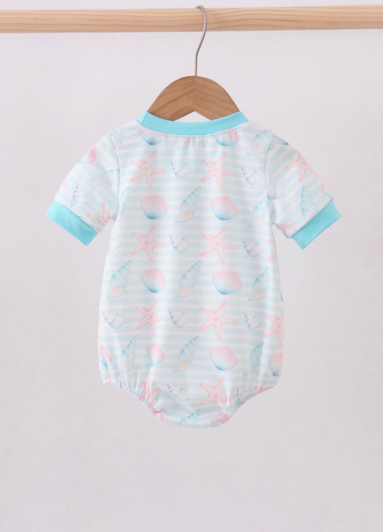 Blue shell starfish embroidery bubble