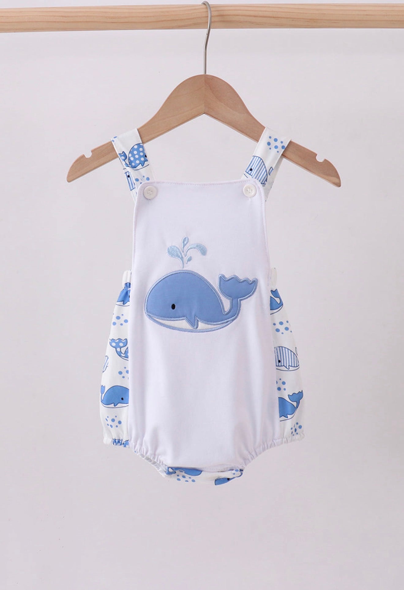 Blue whale appliqué bubble