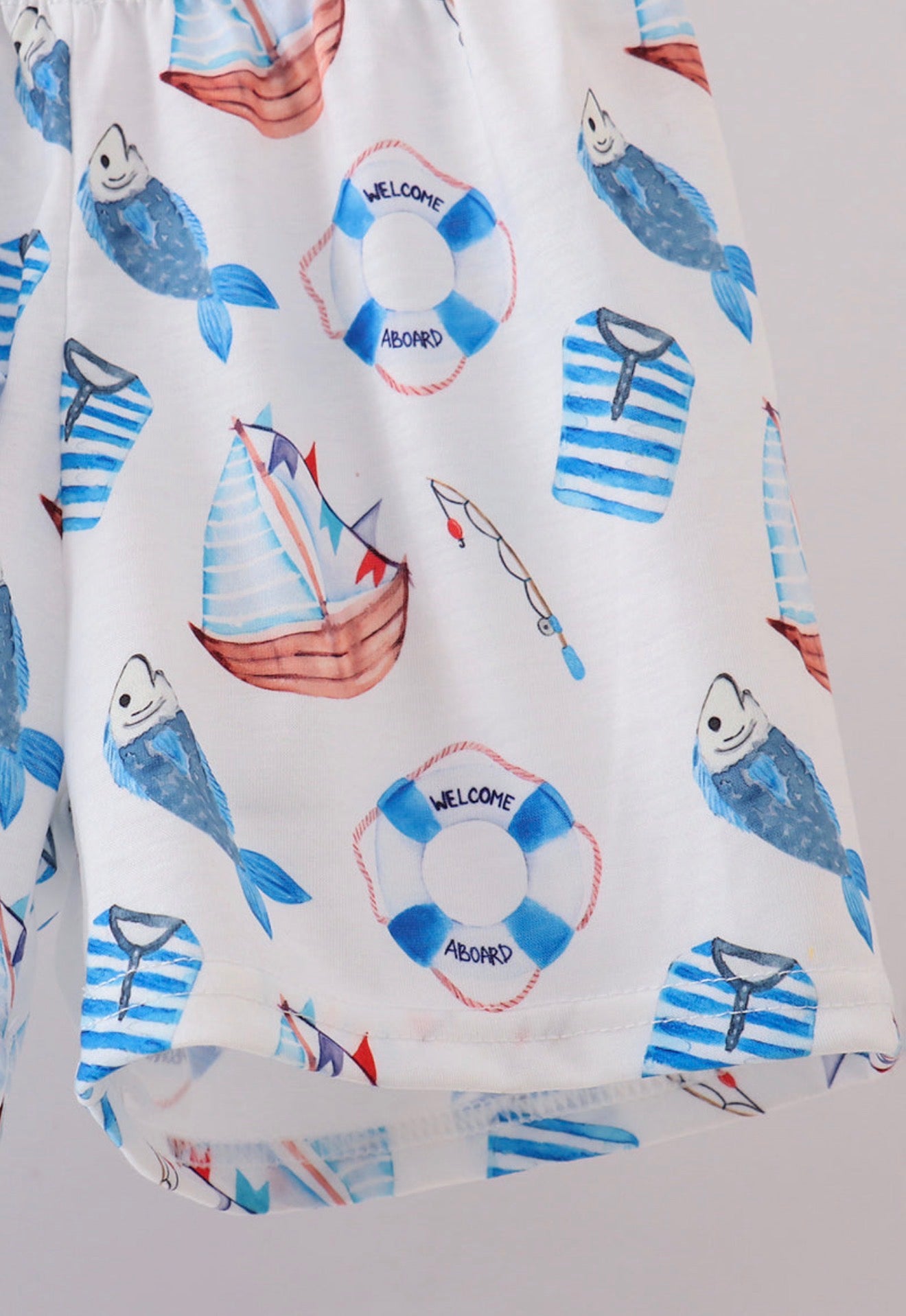 Blue sailboat print shorts set