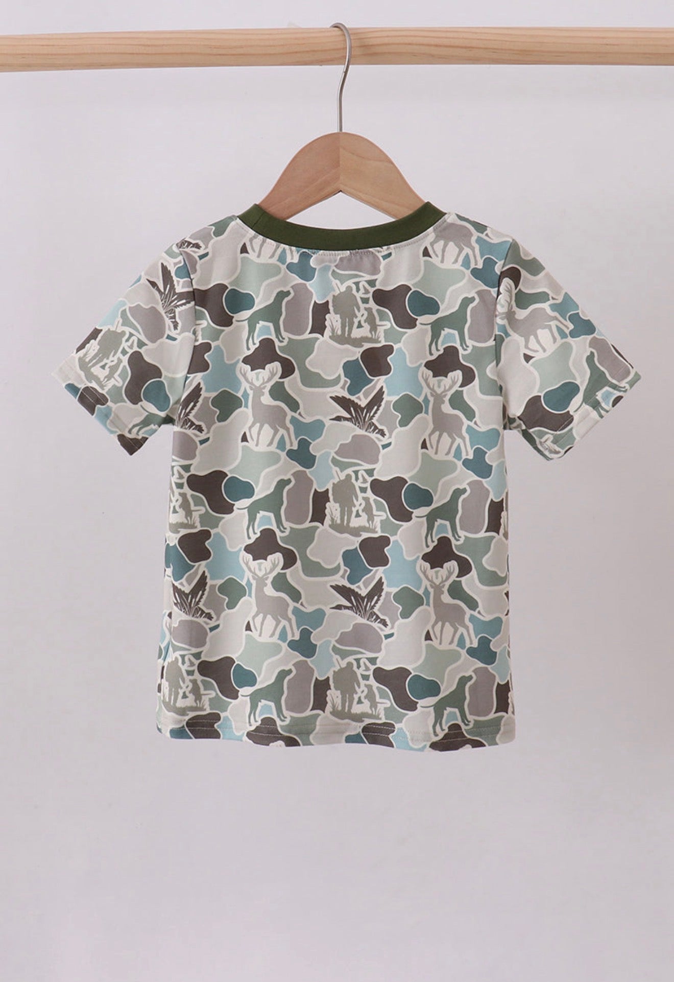 Camouflage duck print pocket top