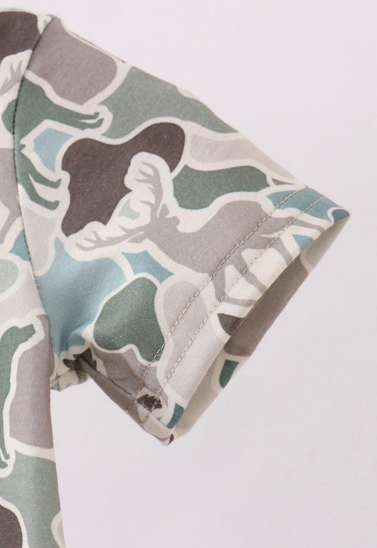 Camouflage duck print pocket bubble