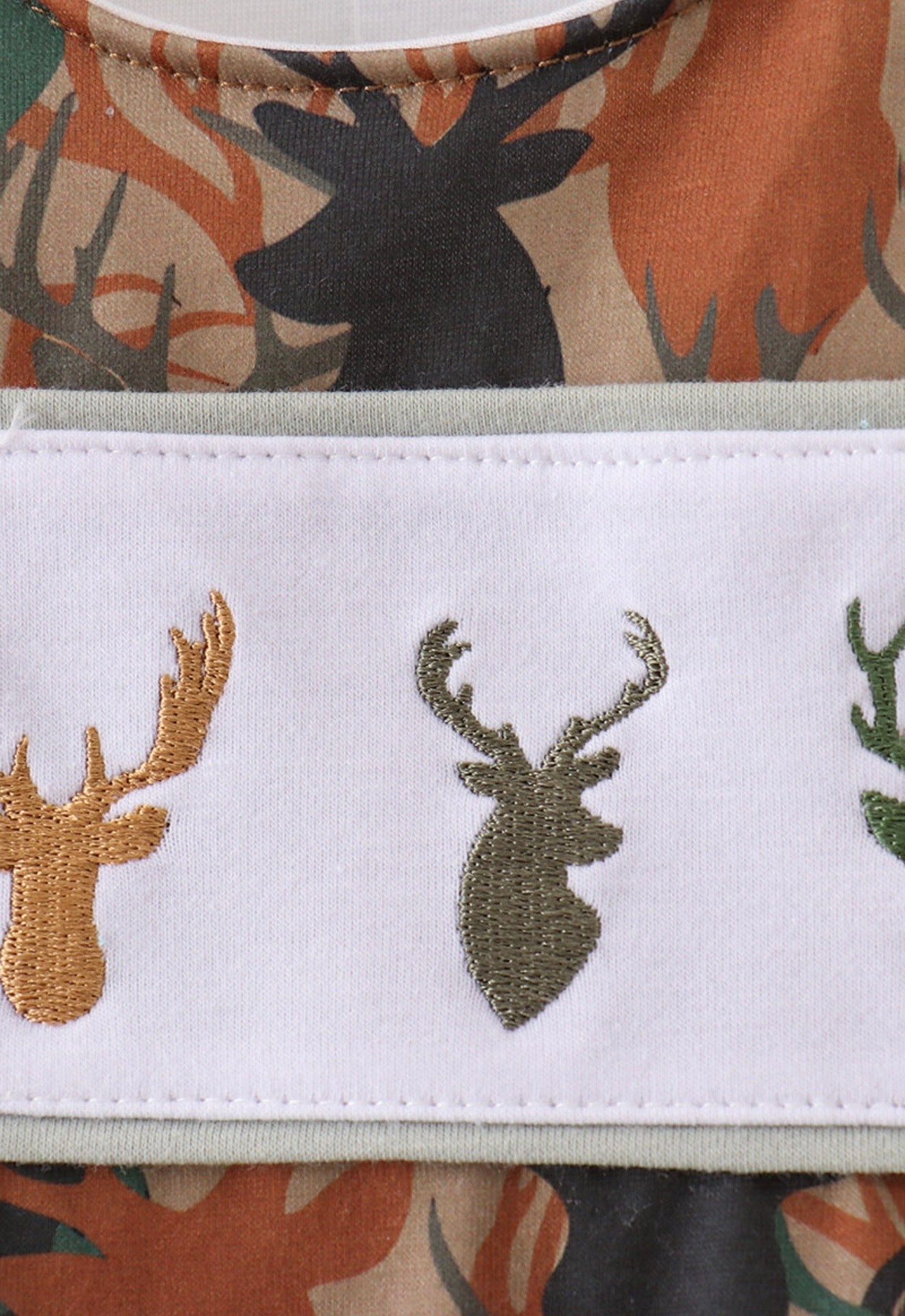 Camouflage deer antler embroidery bubble