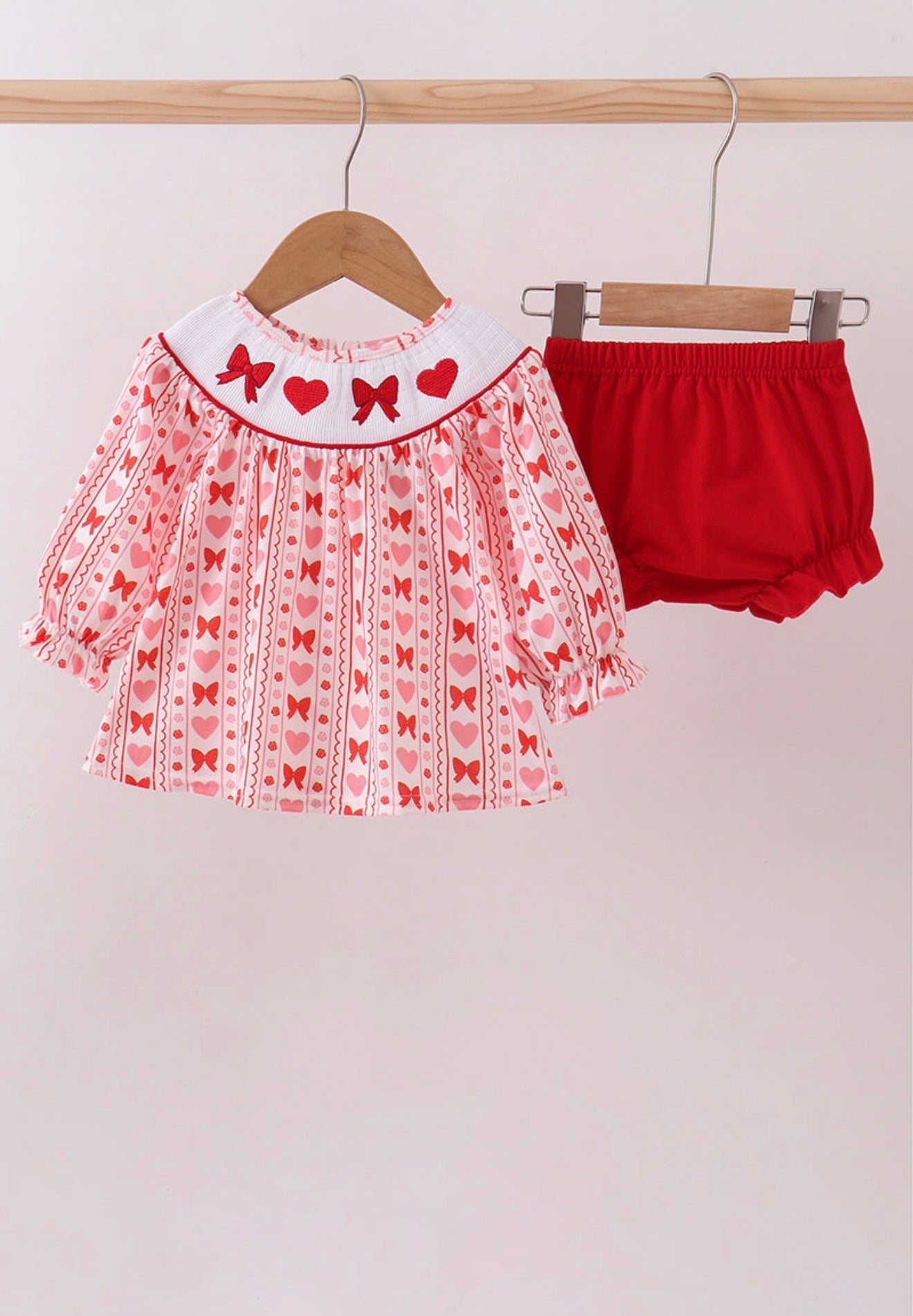 Red heart bow smocked bloomer set