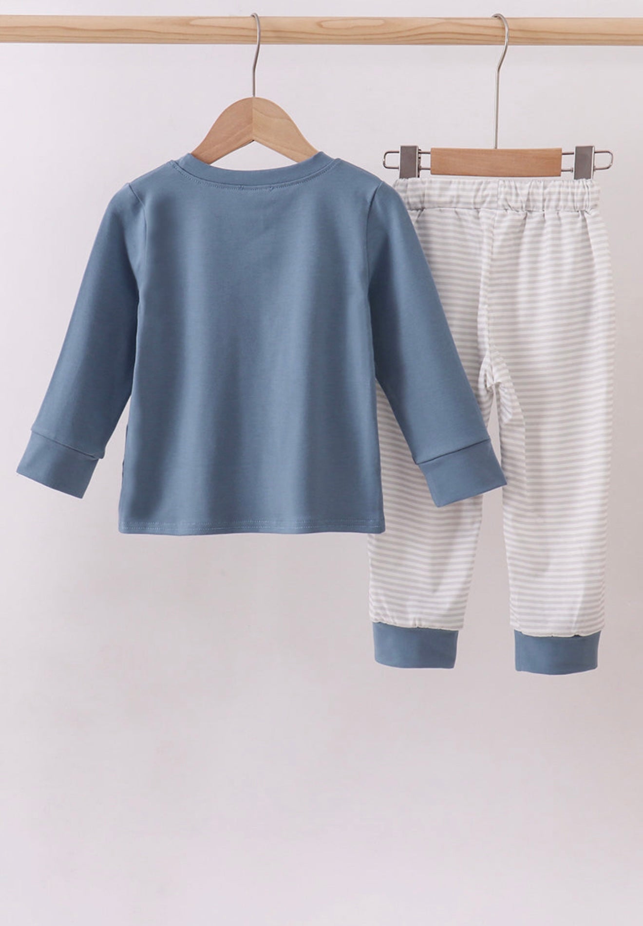Blue puppy embroidery boy’s pants set
