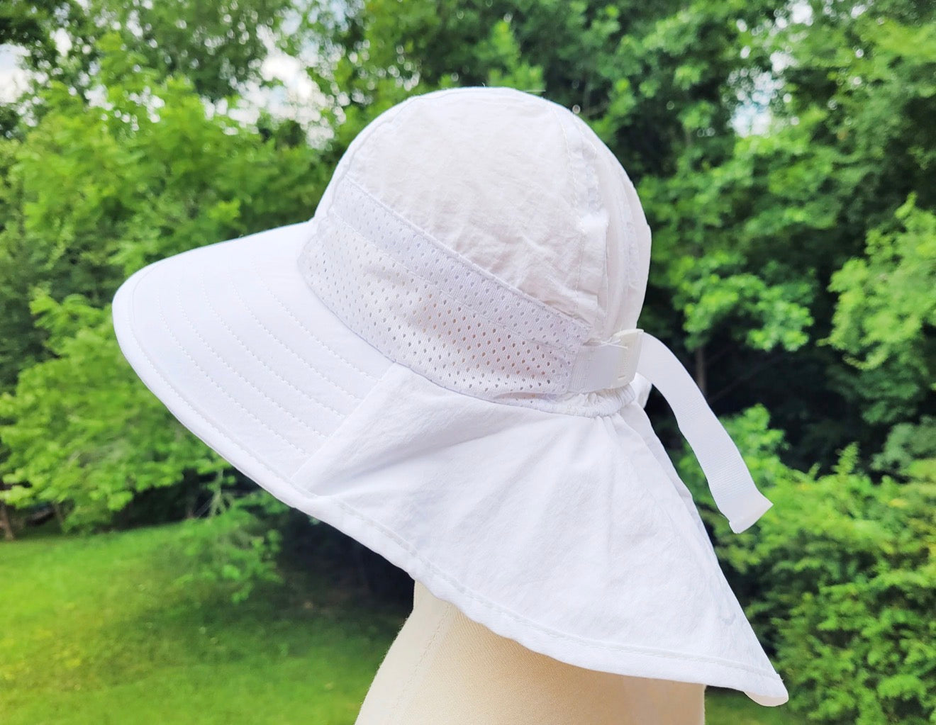 Umbrella Style Beach Baby Bonnet