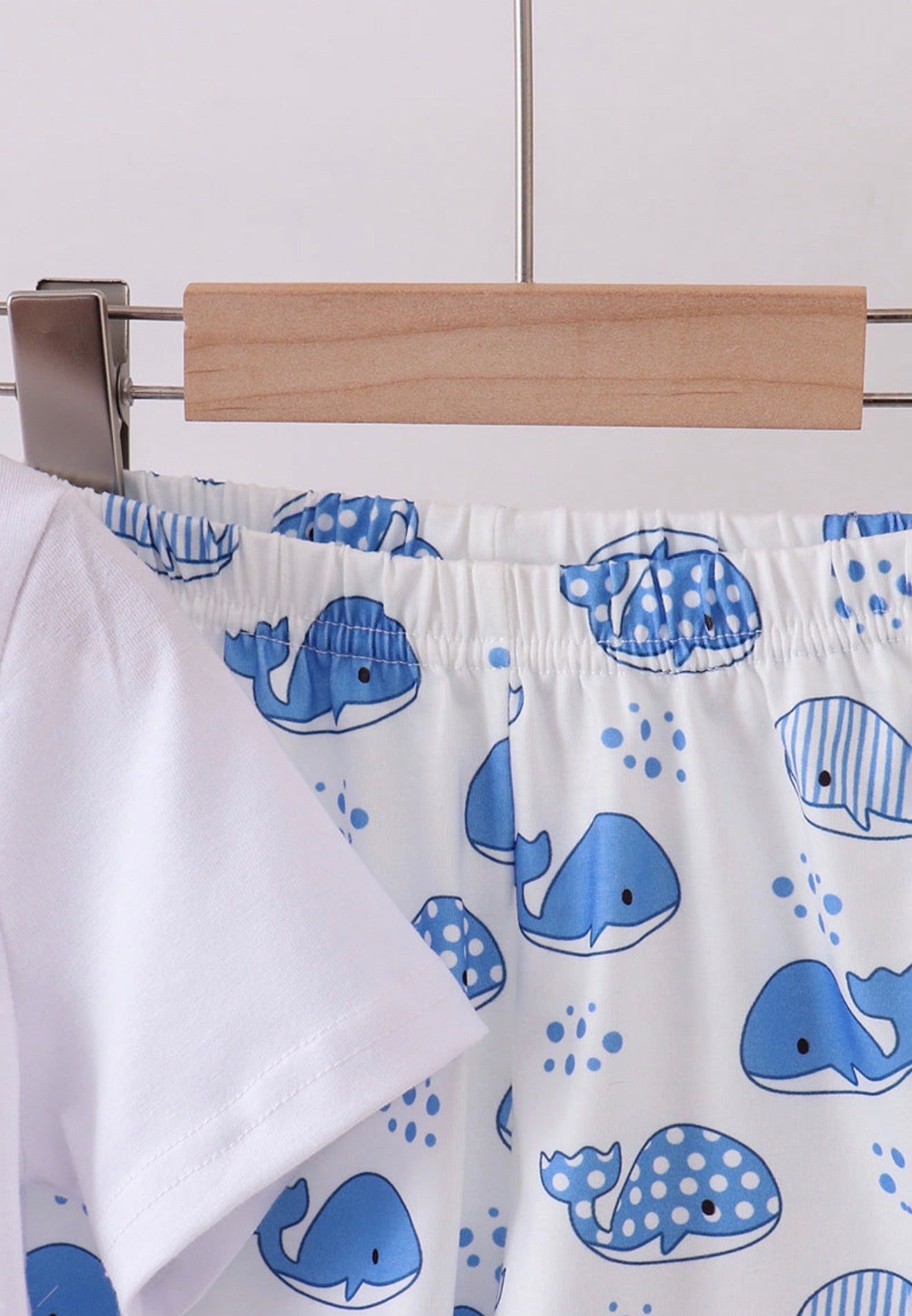 Blue whale appliqué shorts set