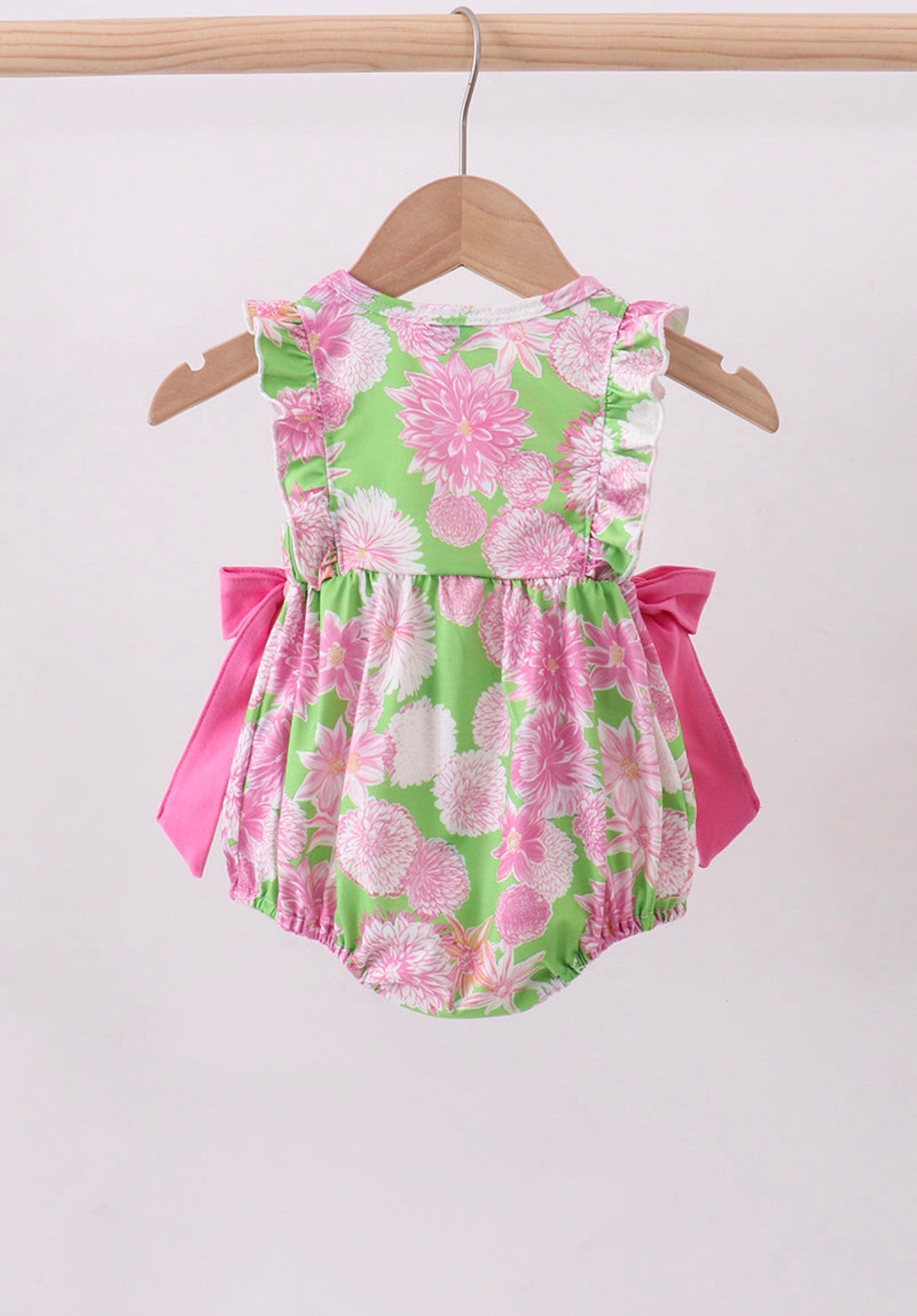 Pink floral ruffle bubble