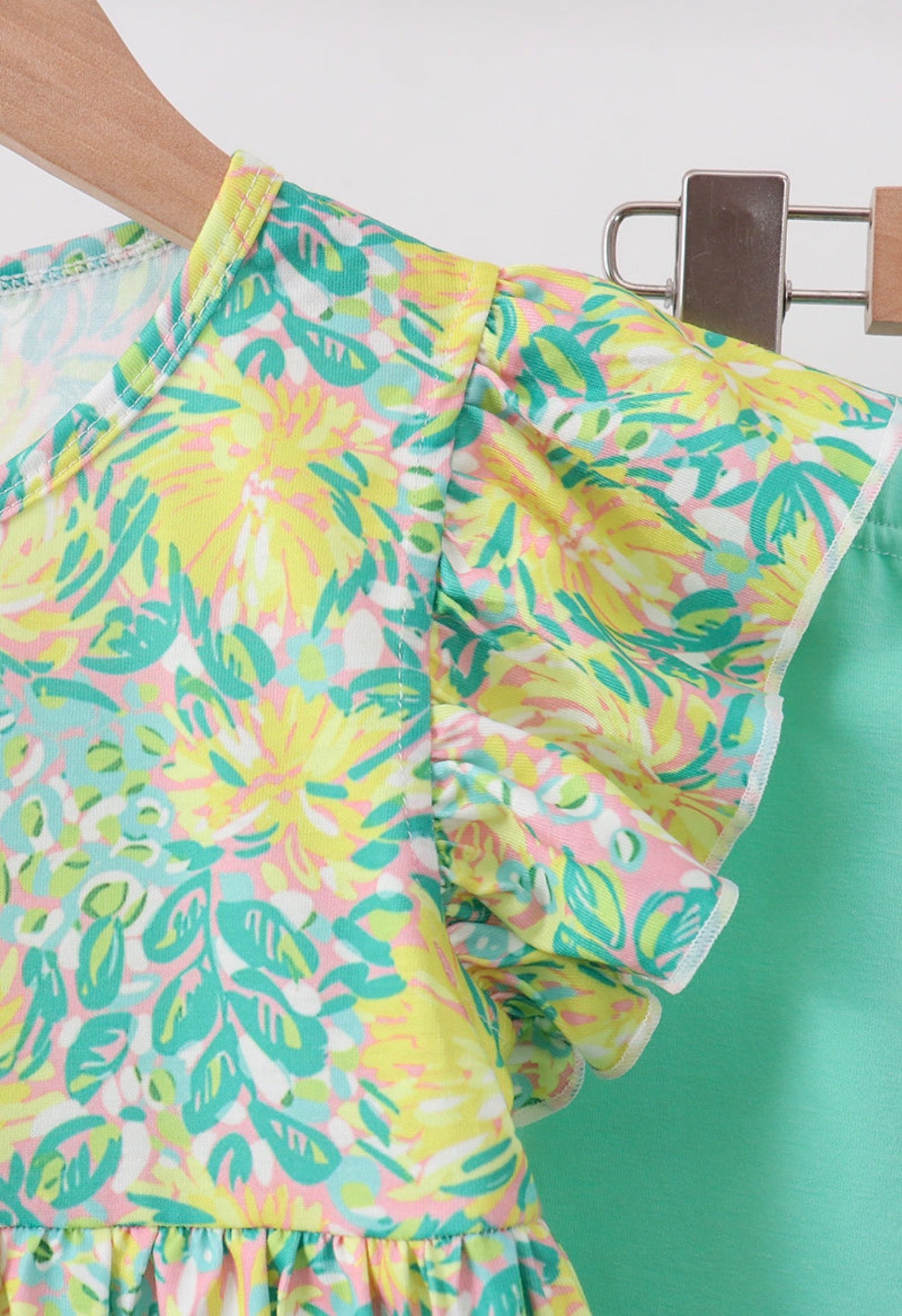 Yellow lily floral set