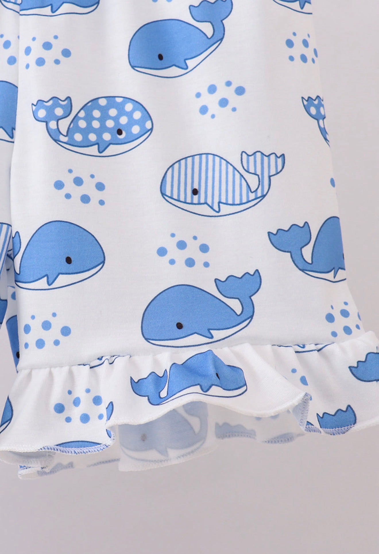 Blue whale appliqué ruffle shorts set